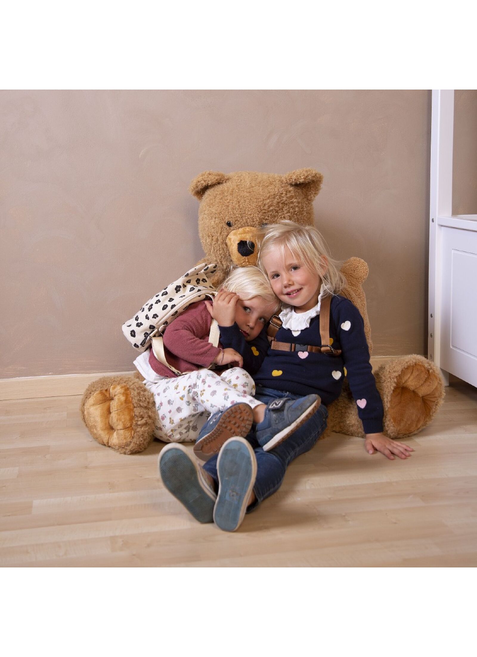 STANDING BEAR 76CM
