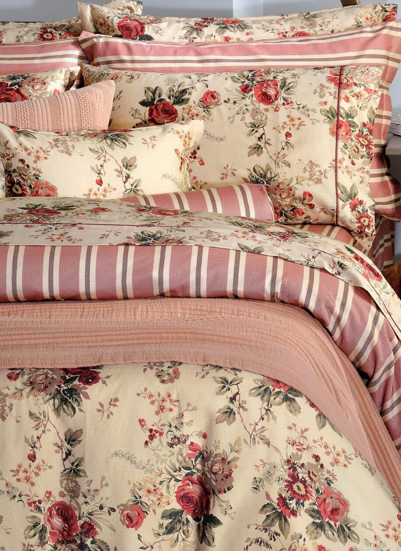QUEEN DUVET COVER SET ANTIQUE FLOWER (S869)