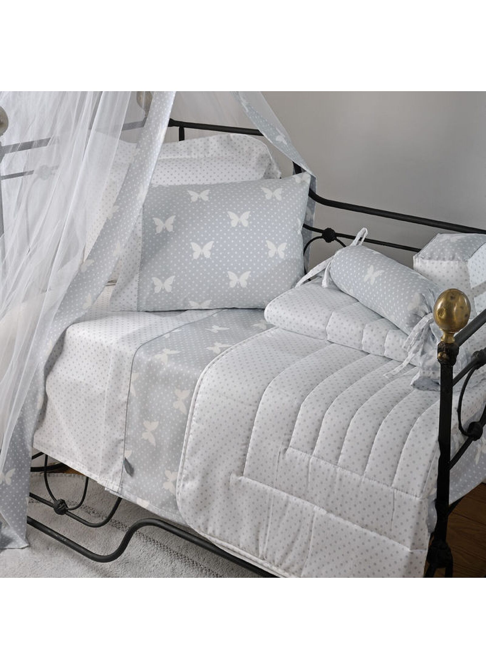 CRADLE SHEETS SET GREY DOTS WITH BUTTERFLIES (BS686)