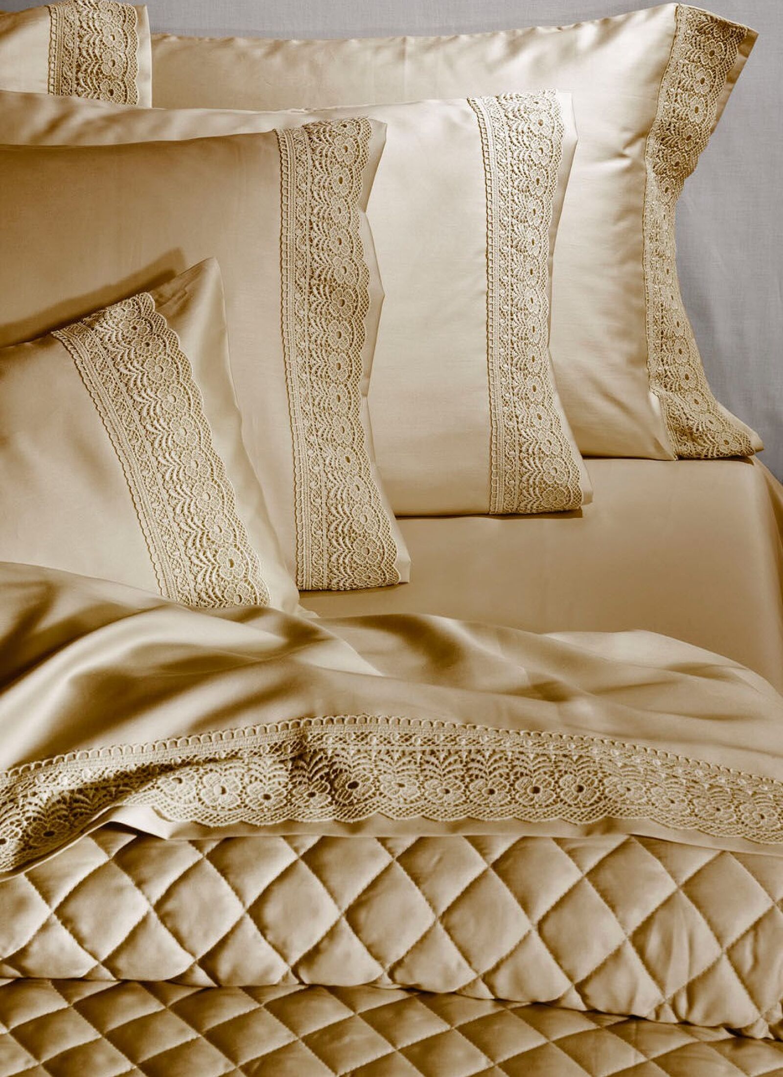 QUEEN SHEET SET LACE SAND (S250/3)