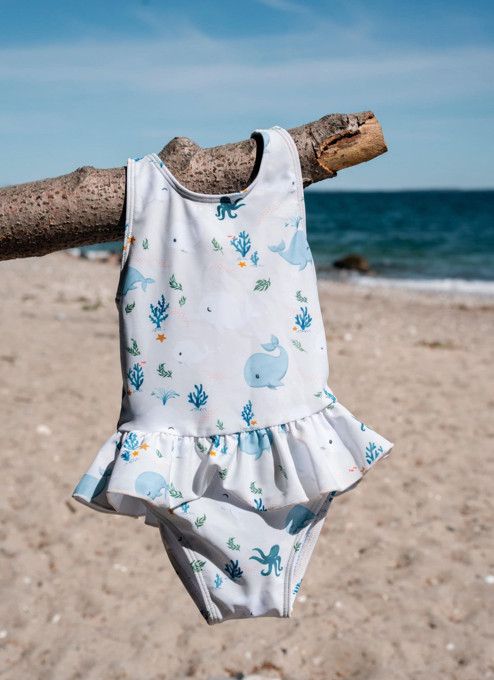 LONGSLEEVE SWIMSUIT (1-2Y) CHRISTIAN'S WHALE TALES