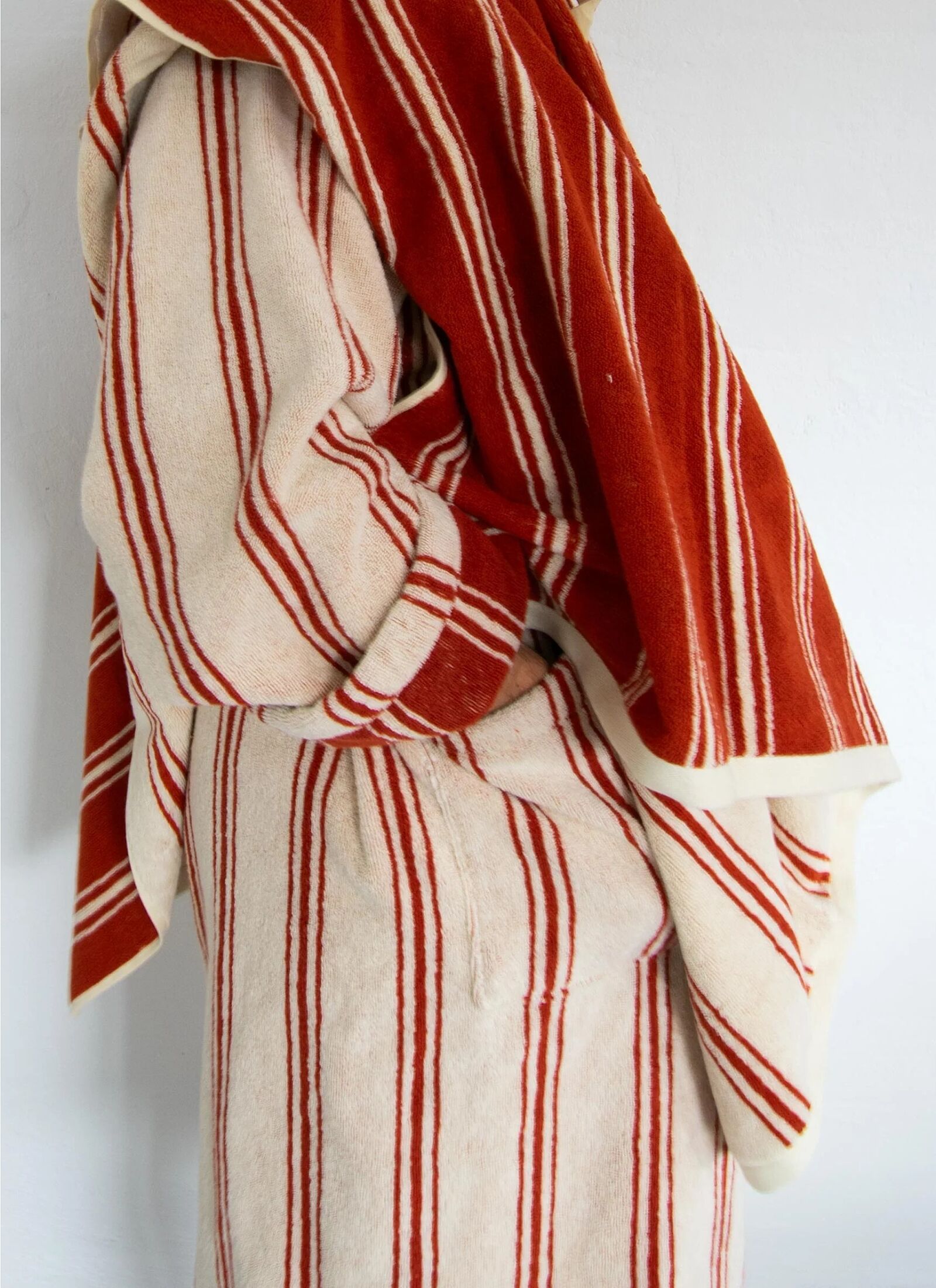 BATHROBE (LARGE/XLARGE) CINAMON