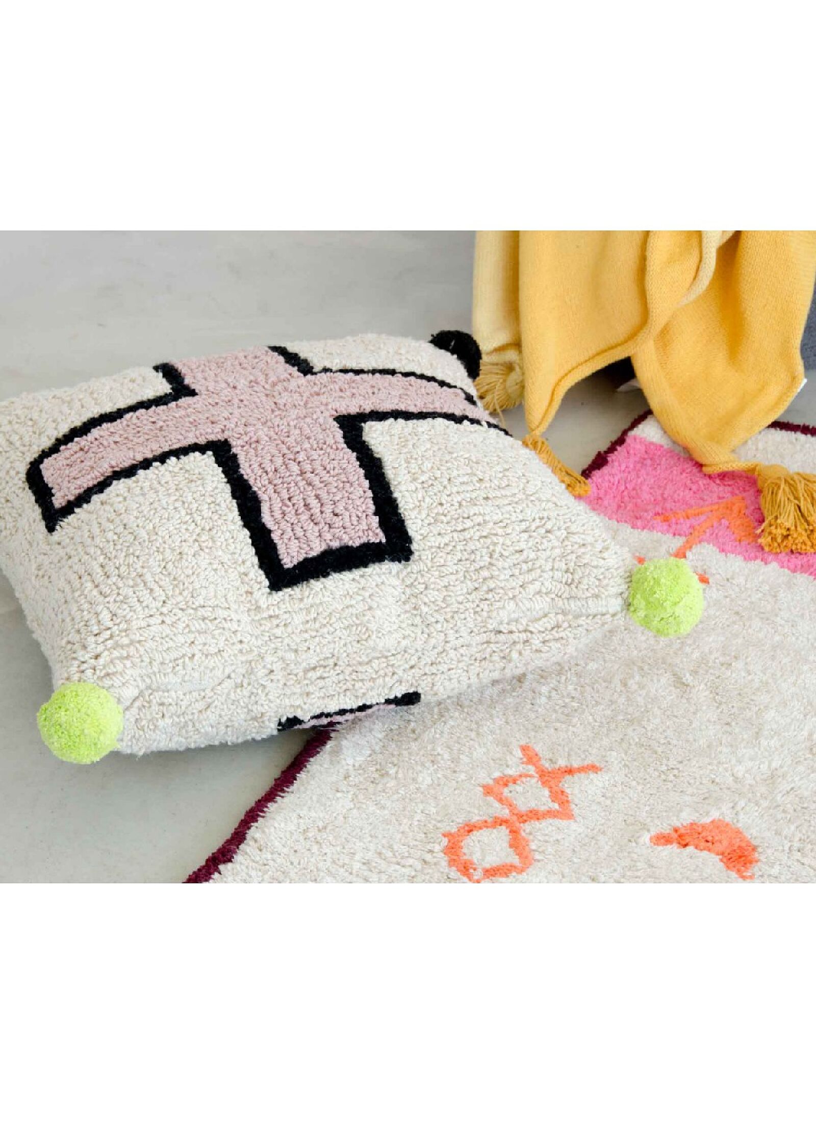CUSHION CROSS