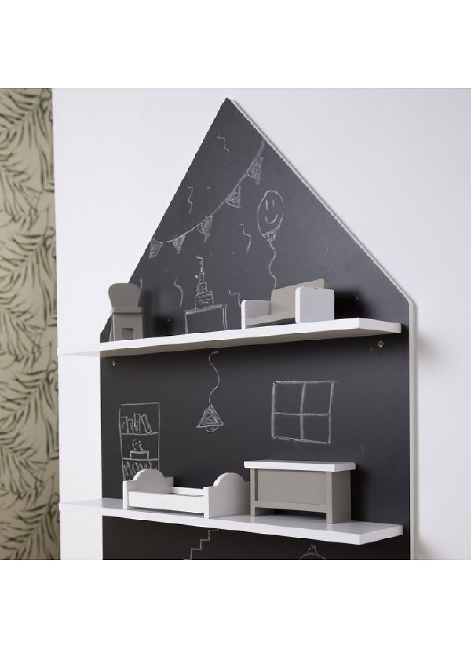 BLACKBOARD SHELF