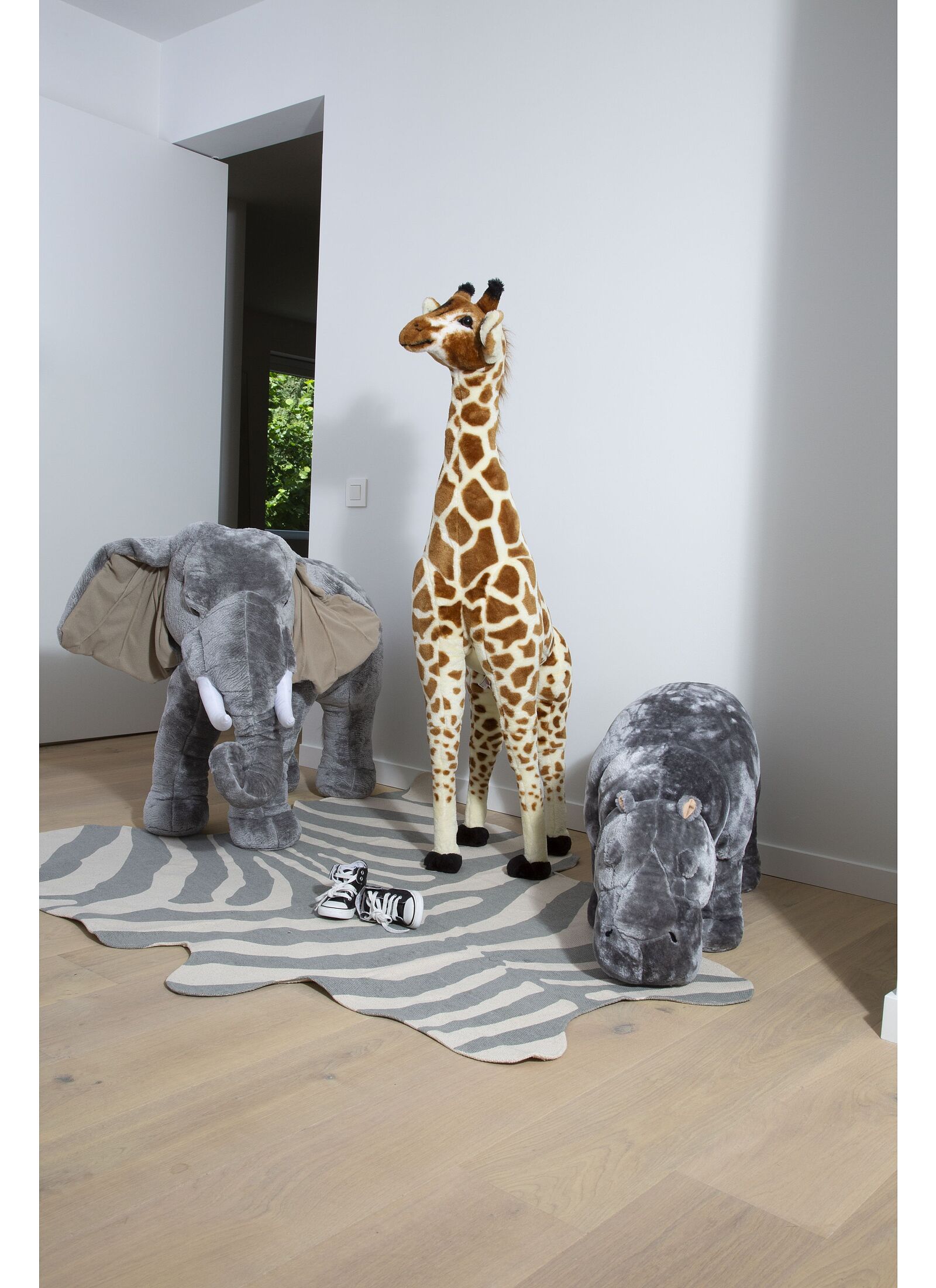 STANDING GIRAFFE 135CM