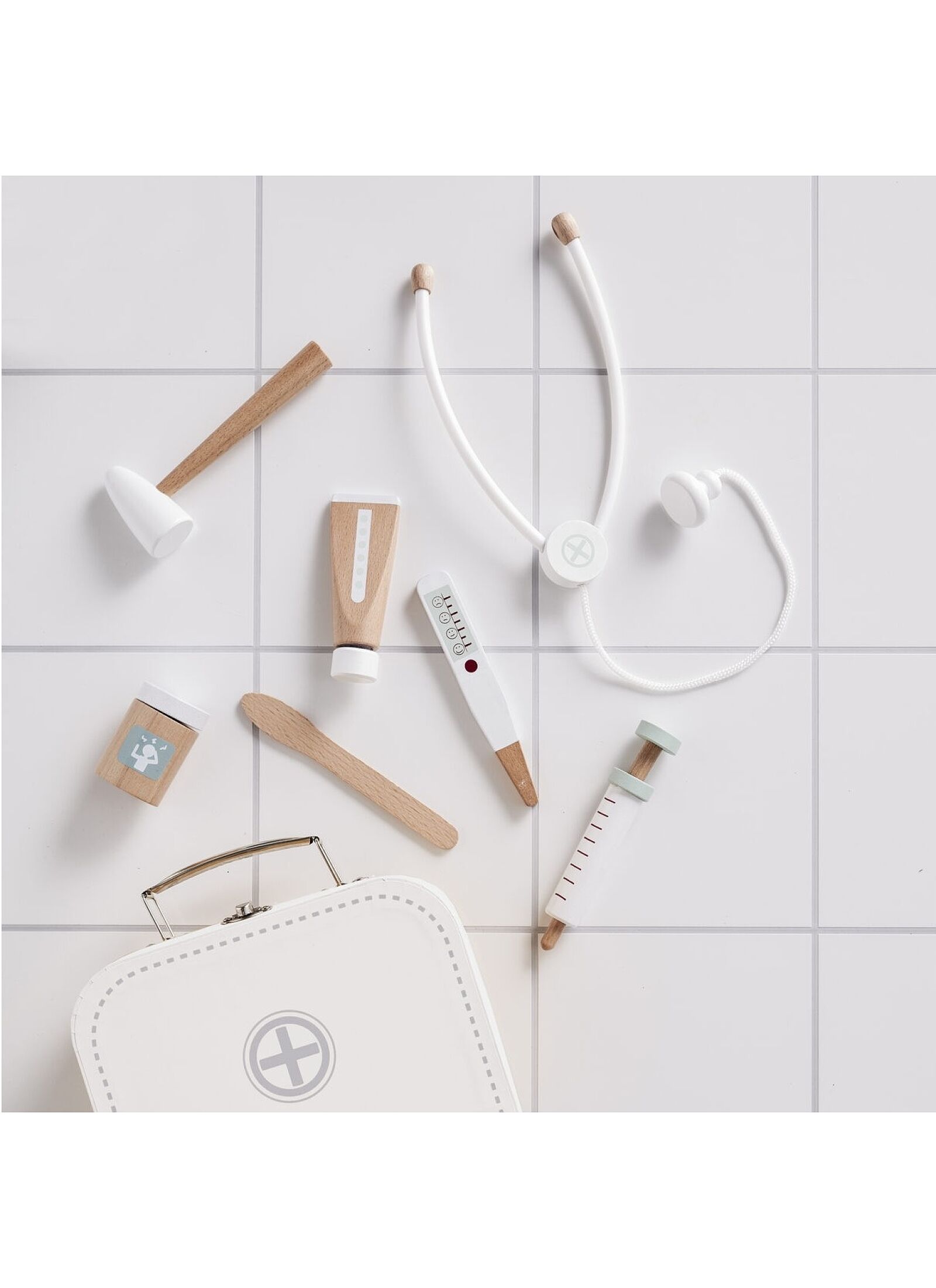 DOCTORS CASE WHITE