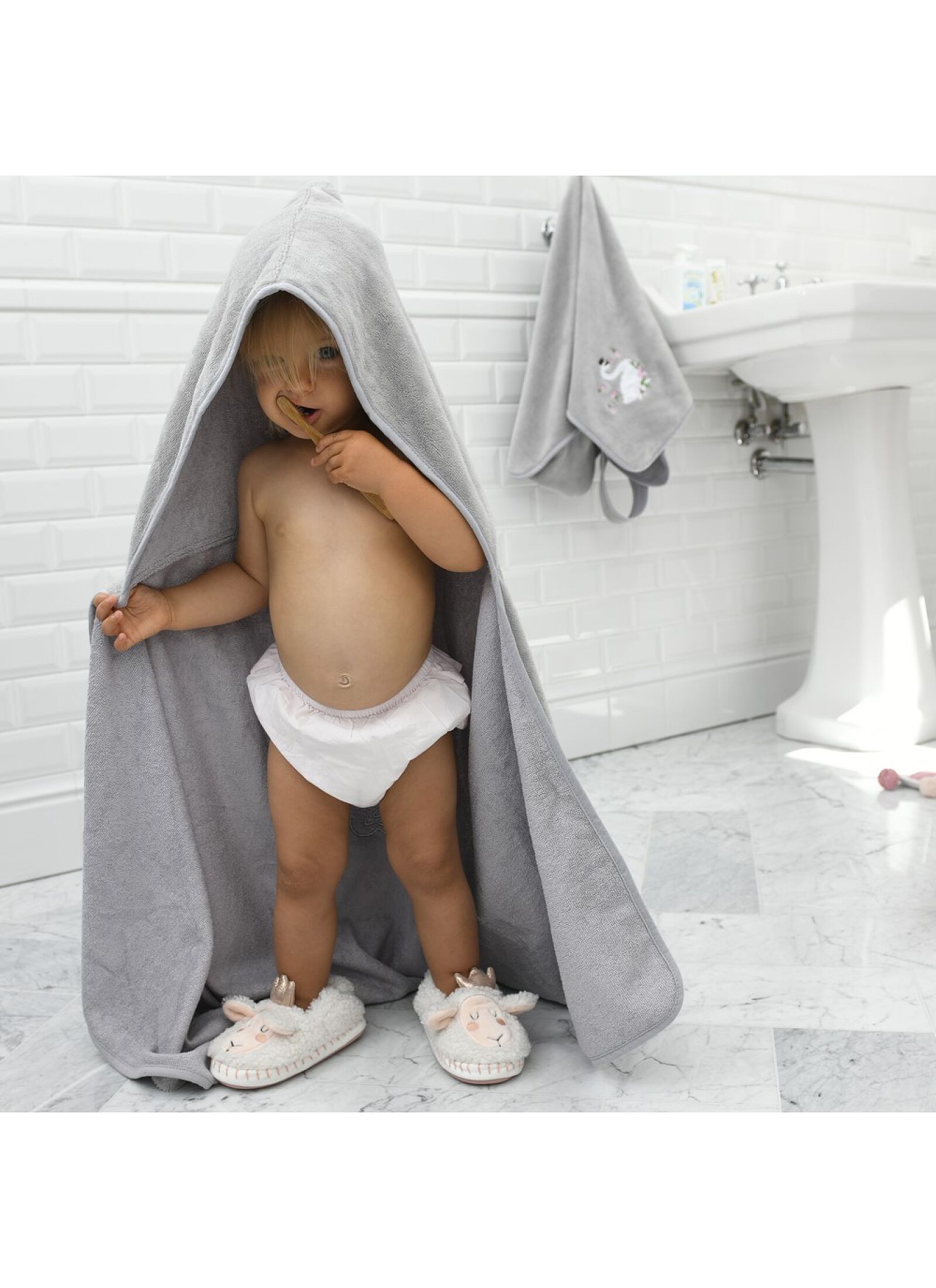 KID'S CUDDLE N DRY TOWEL BAMBOO HELLO WORLD DUSTY BLUE