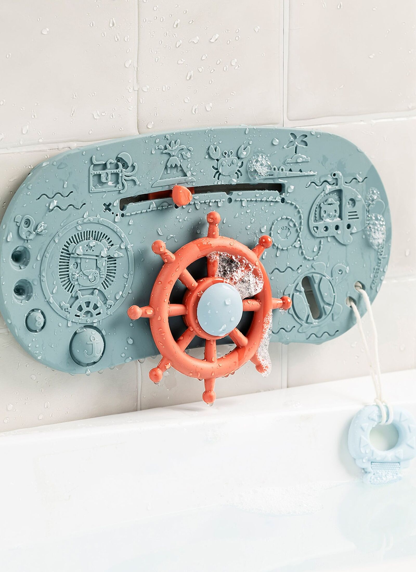 PIRATE SHIP STEERING WHEEL BATH TOY