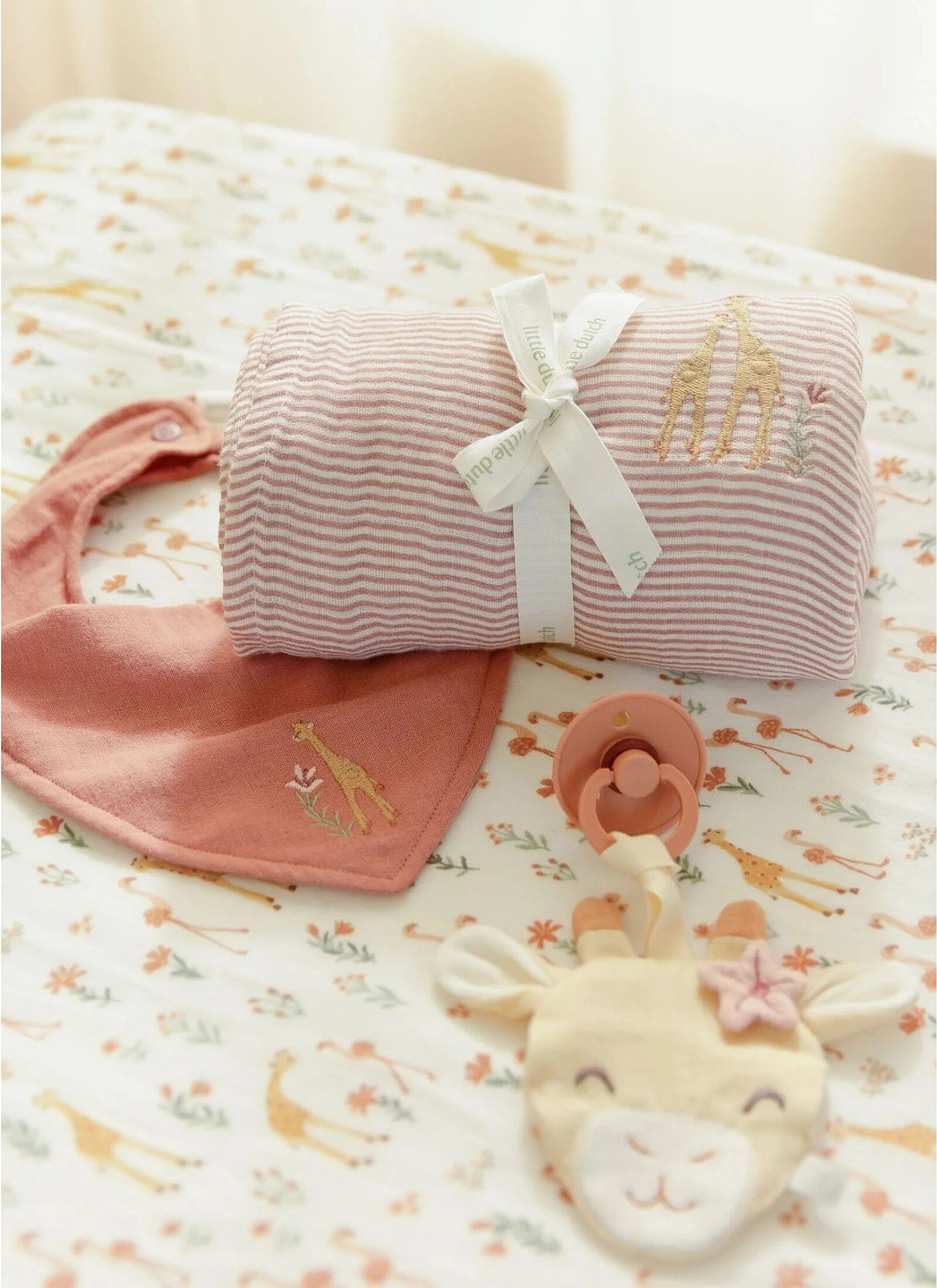 GIFT BOX GIRAFFE