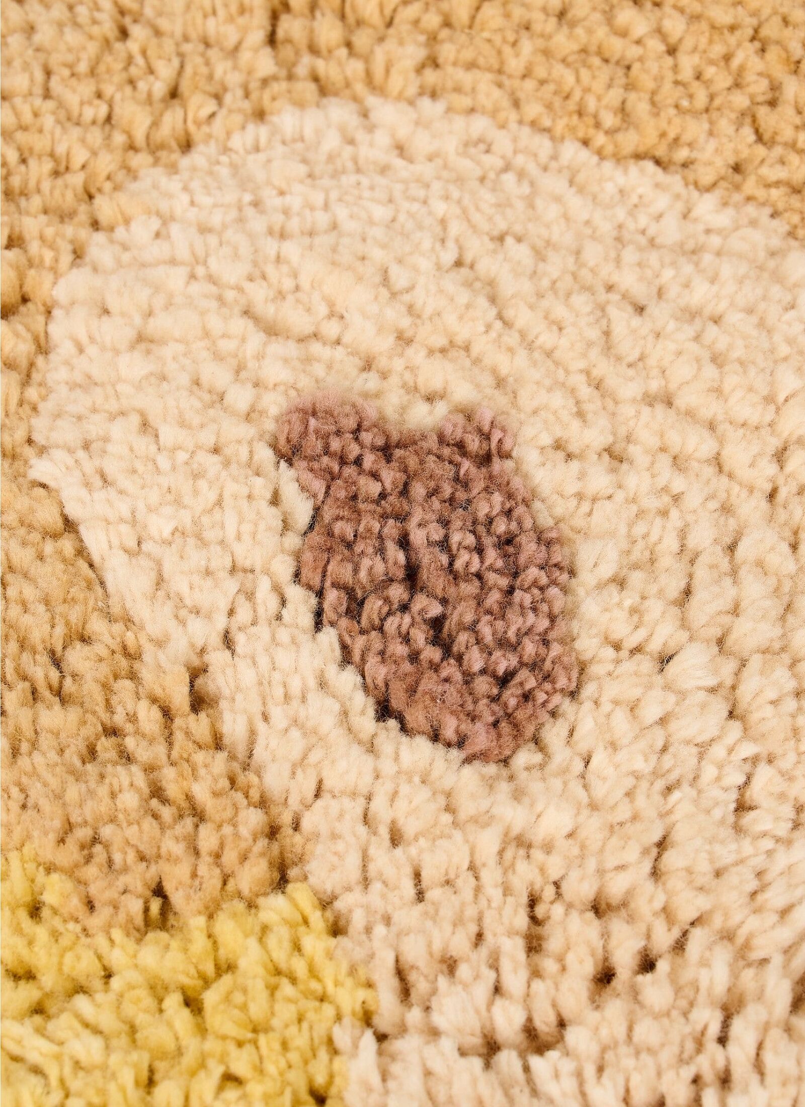 CARPET LION (110X117)