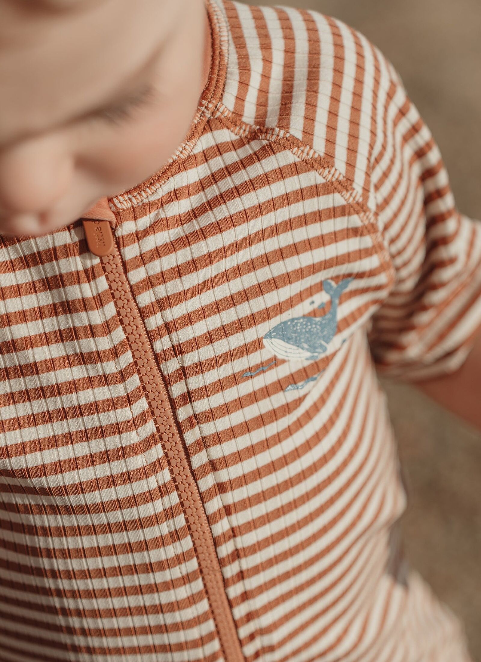 SHORT SLEEVE BATHSUIT OCEAN BROWN STRIPES