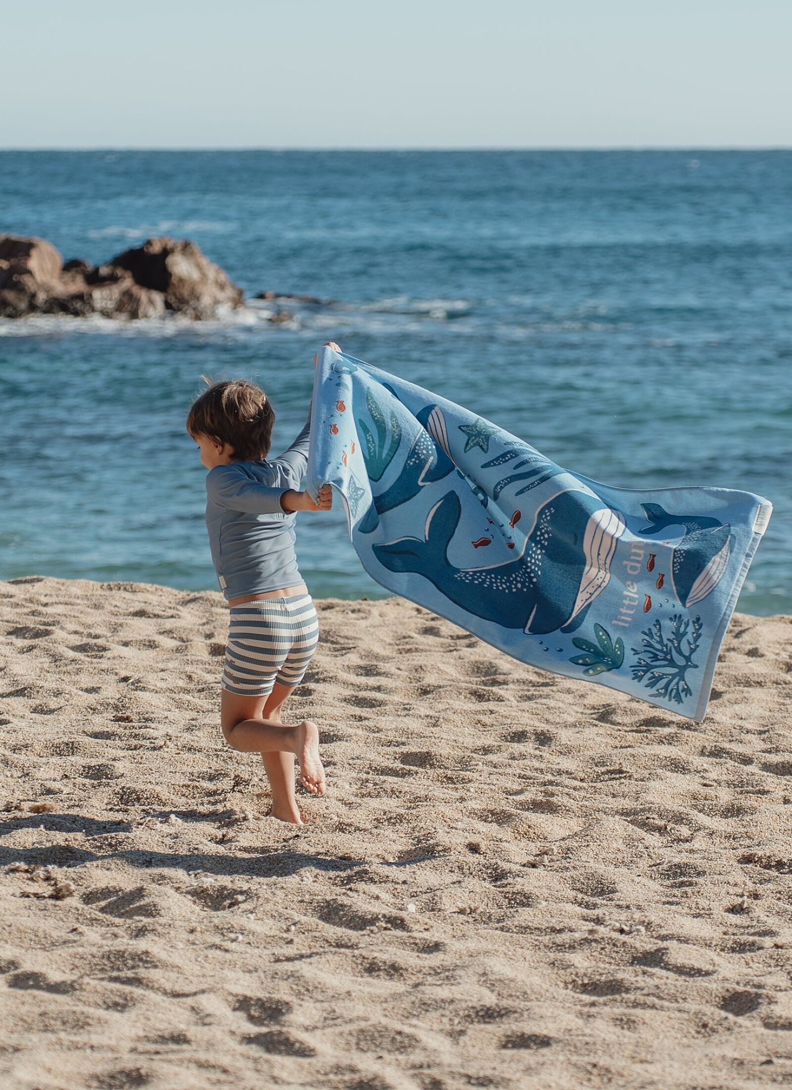 CHILDREN'S BEACH TOWEL OCEAN WORLD BLUE