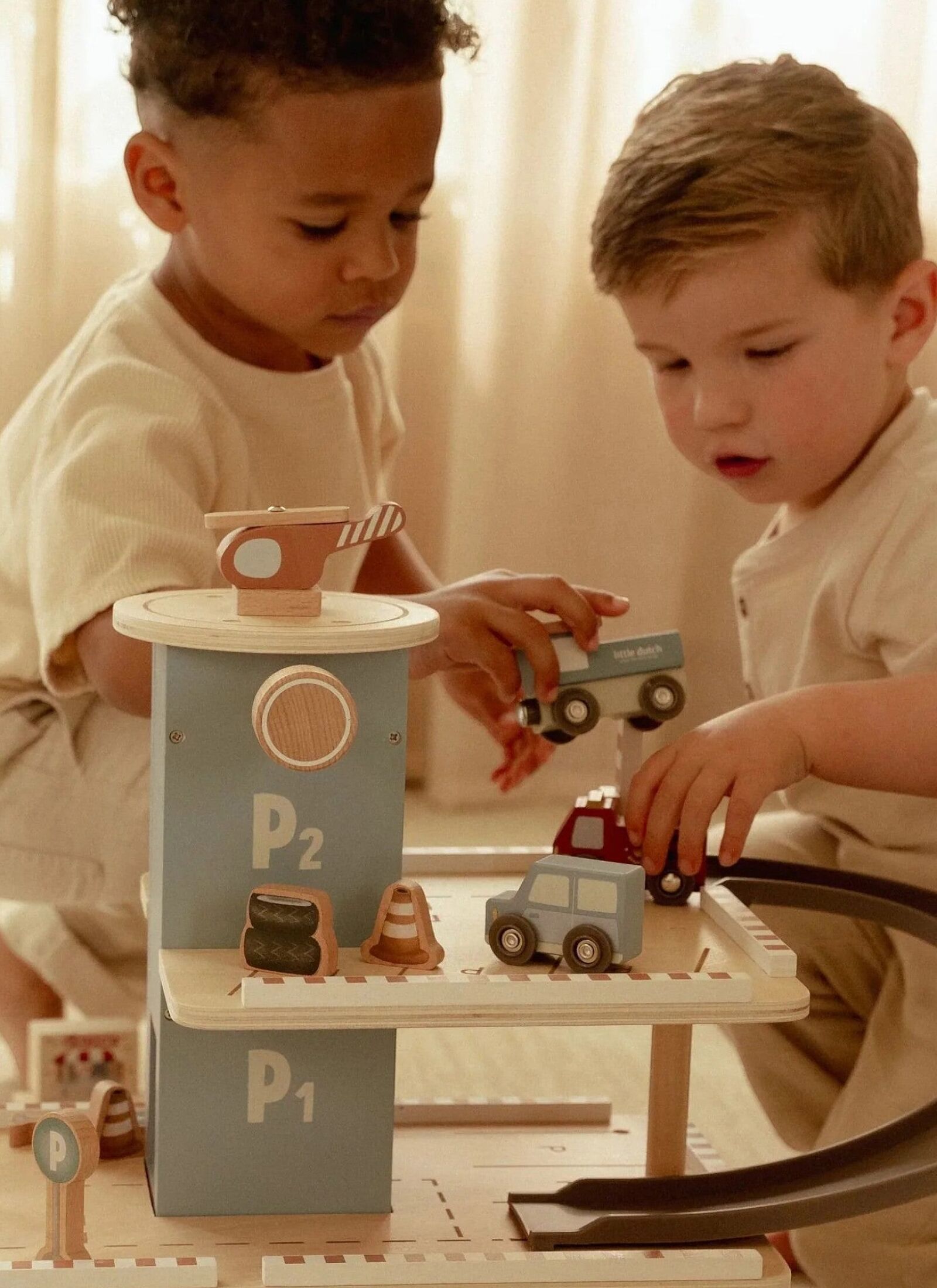 TOY GARAGE
