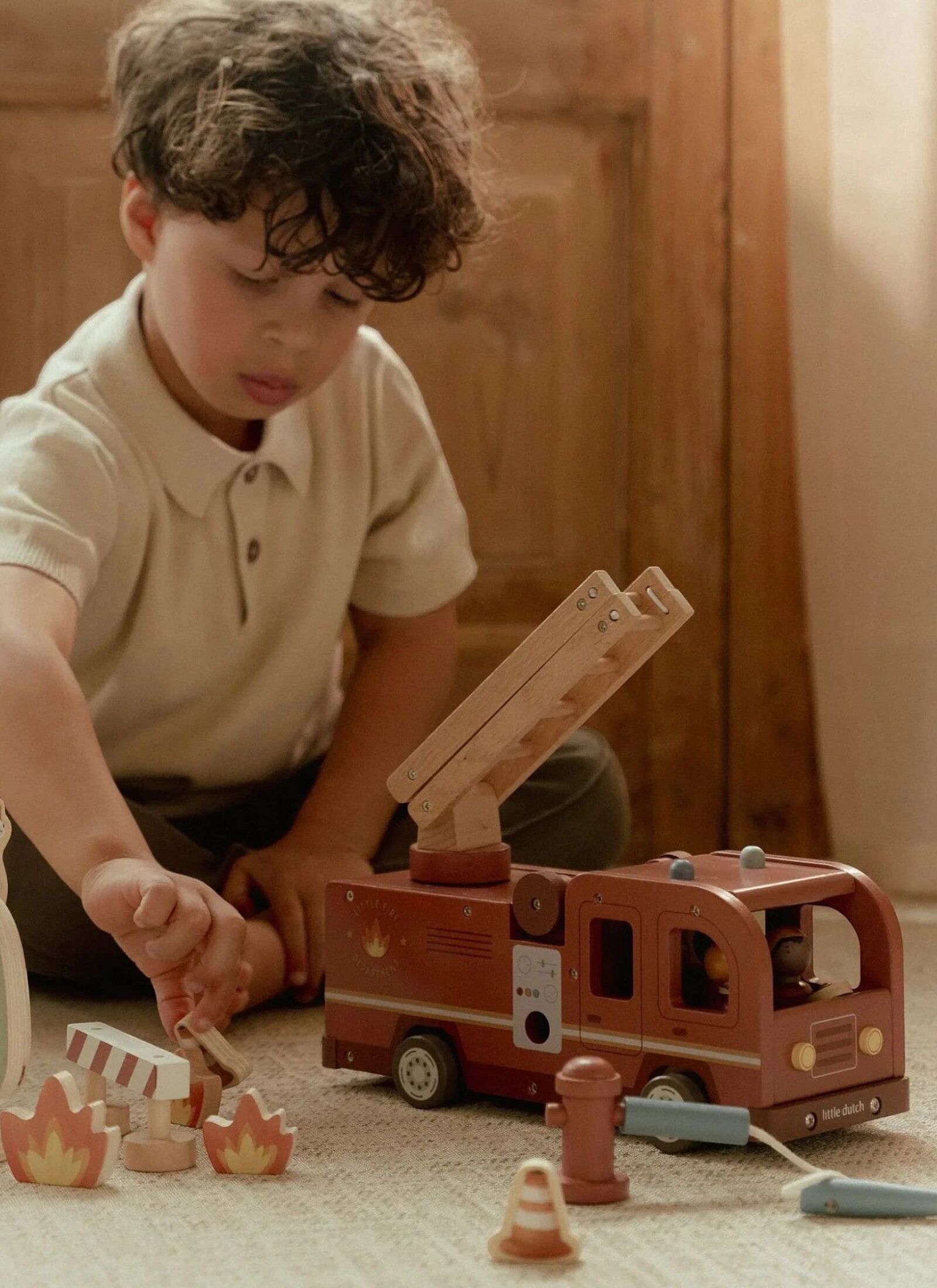 WOODEN CRANE