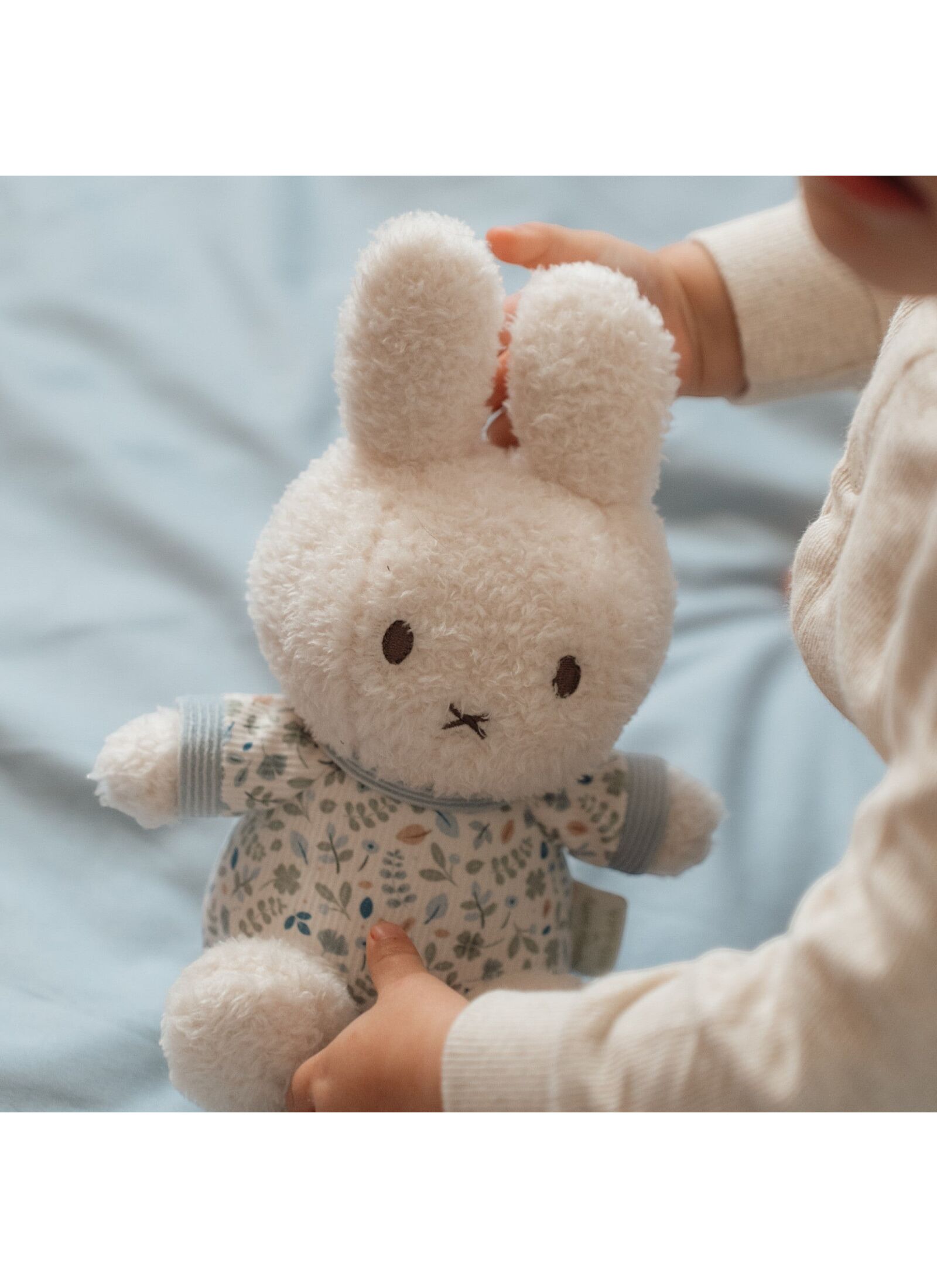 SOFT TOY 20CM MIFFY LUCKY LEAVES