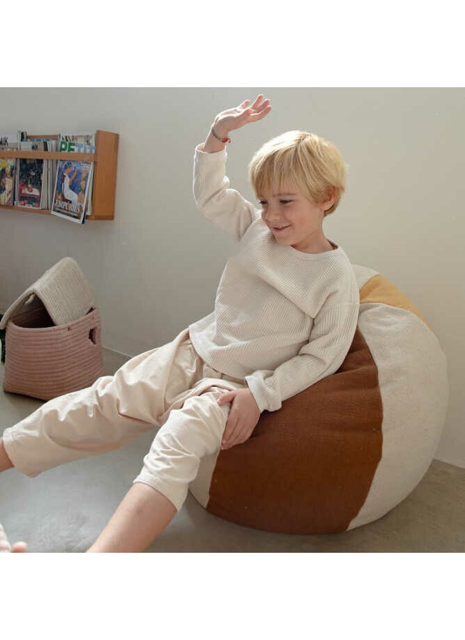 FLOOR CUSHION BALL