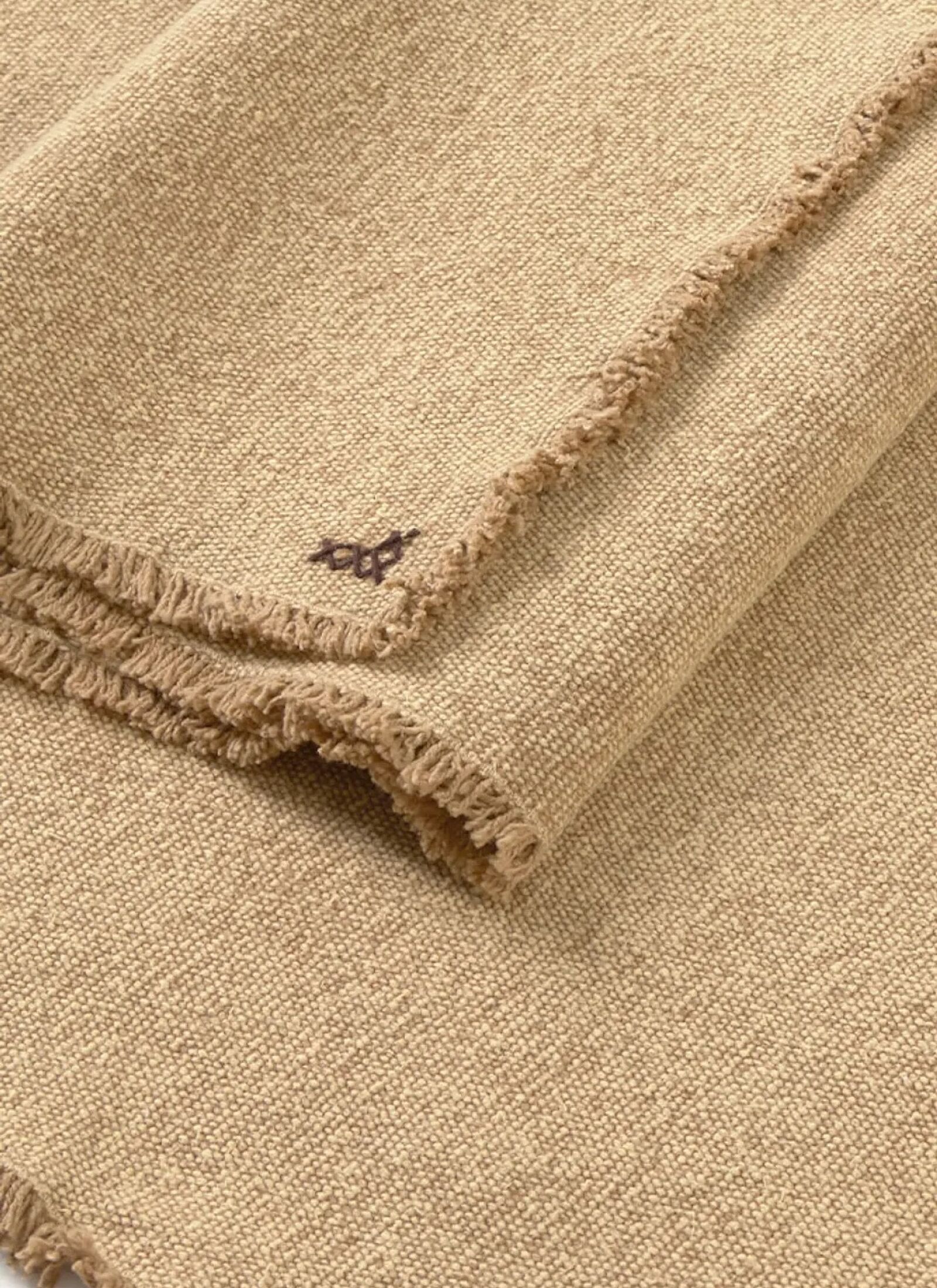 STONEWASHED RUNNER OCHRE