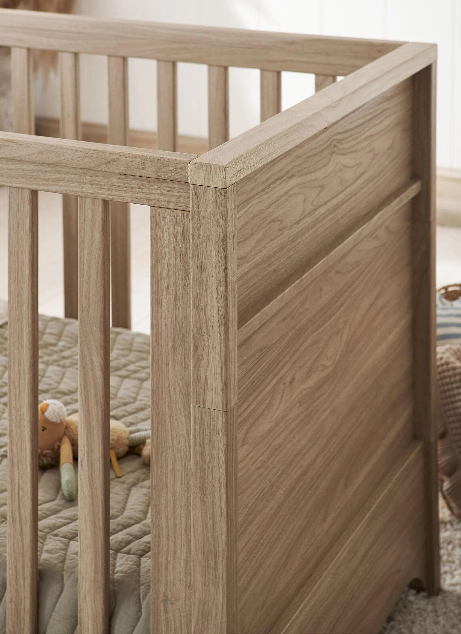 CRIB BARTON OAK