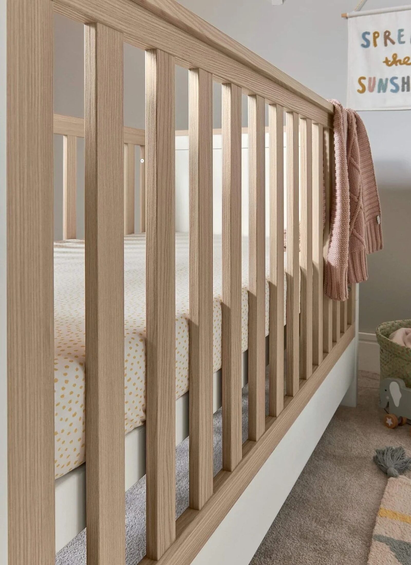 CRIB &AMP; DRESSER-CHANGER UNIT HARWELL WHITE/NATURAL