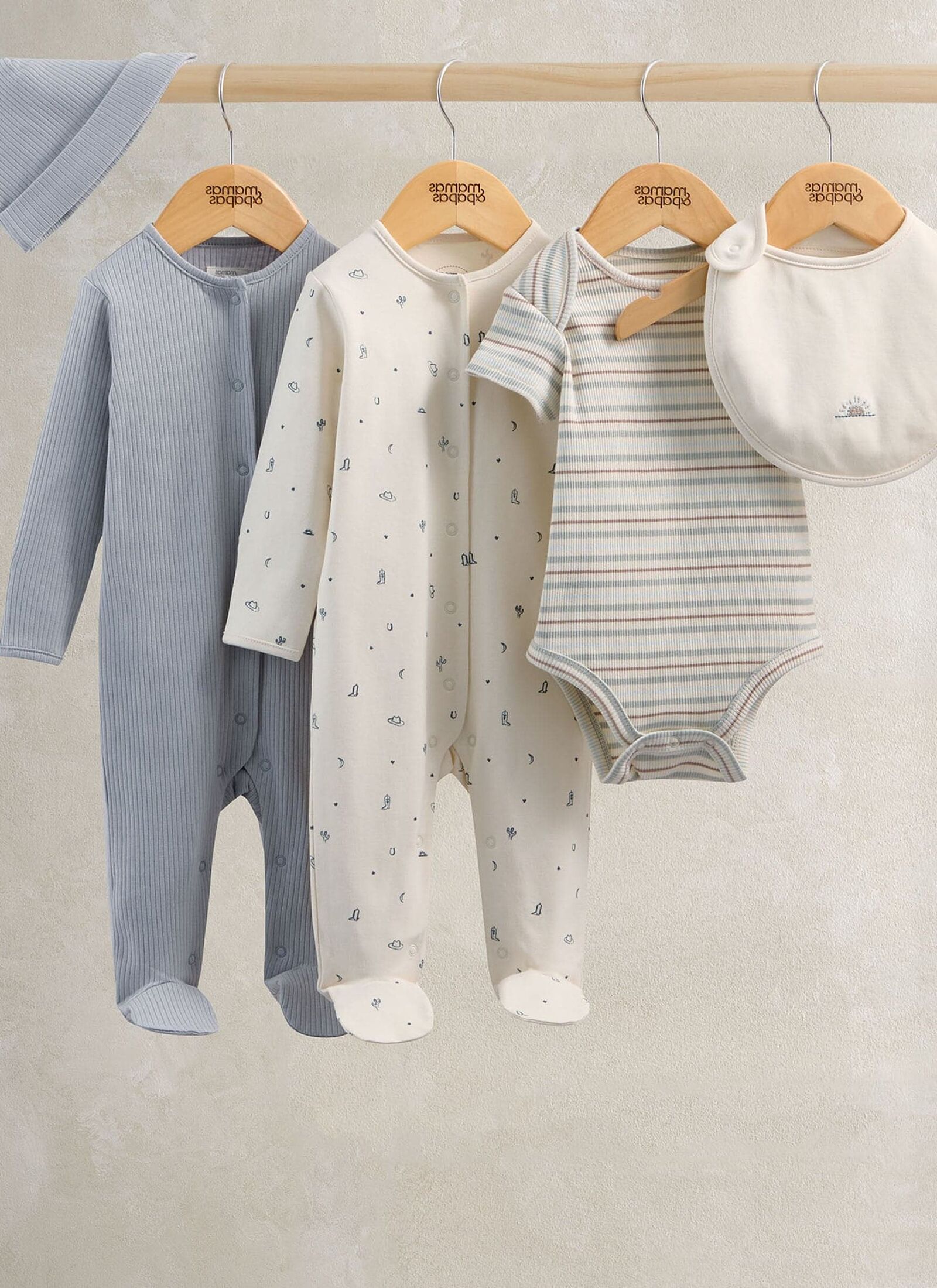 5-PIECE BABY SET WELCOME TO THE WORLD
