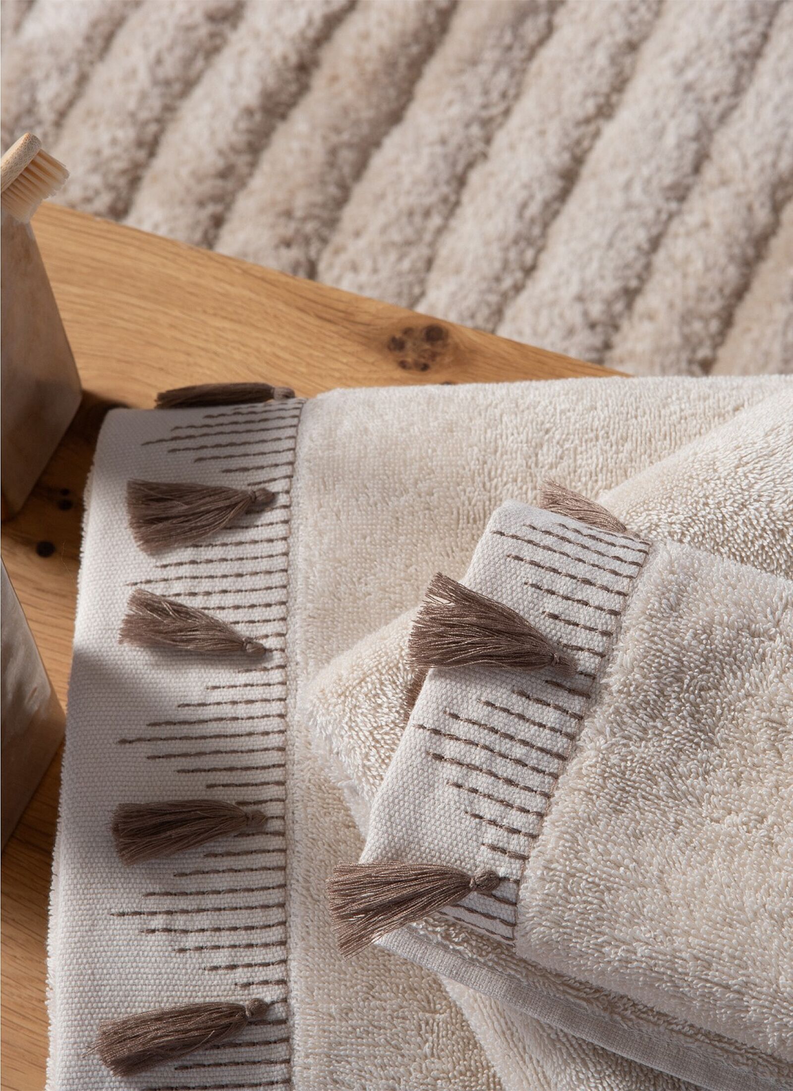 3 PC TOWEL SET MOMENTUM BEIGE