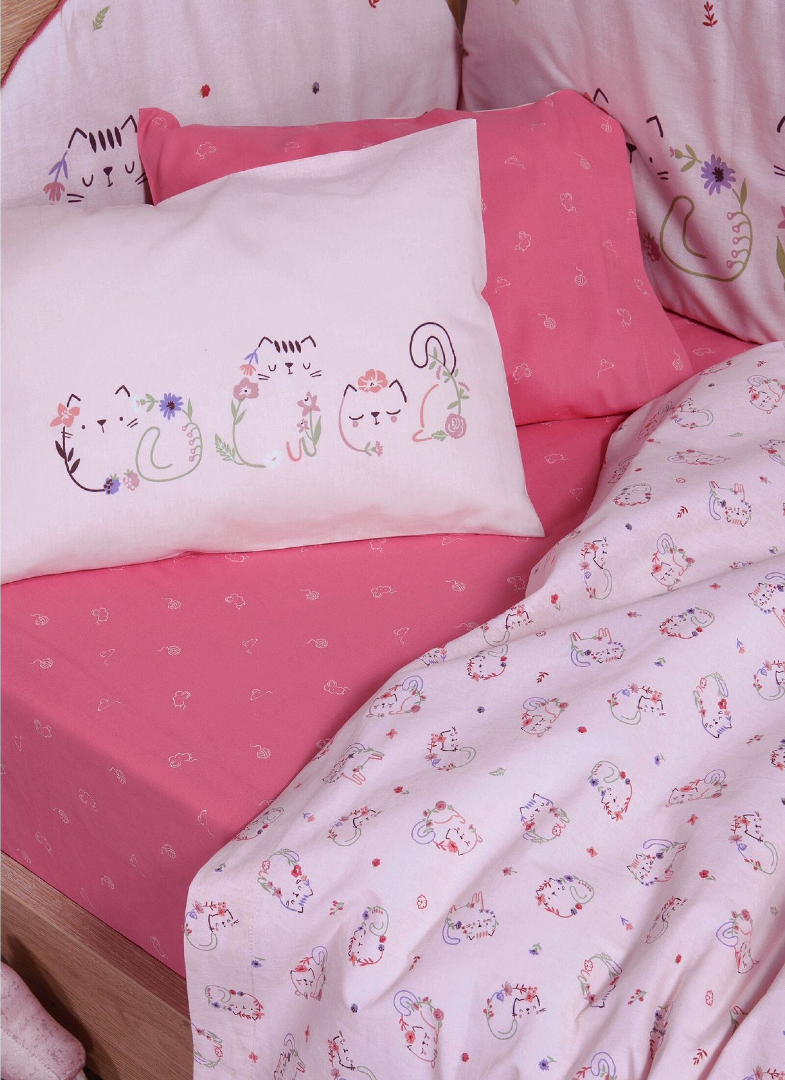 CRIB SHEET SET CATS ARE PERFECT