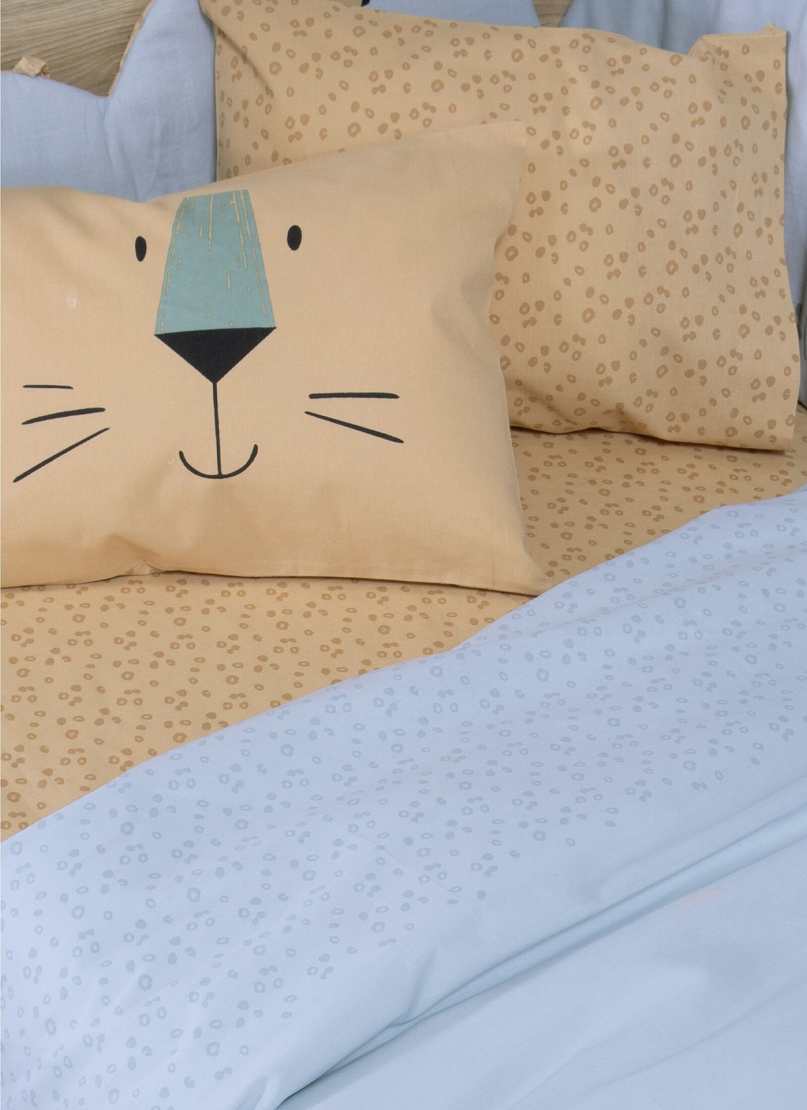 CRIB SHEET SET WILD COMPANY BLUE 
