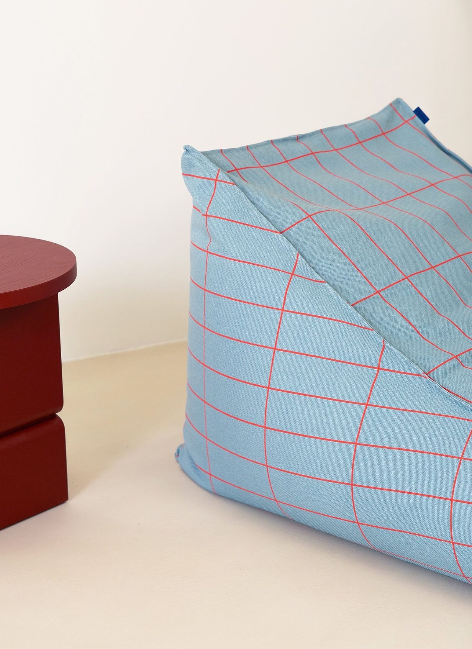 ARMCHAIR POUF FOR ADULTS BLUE RED GRID