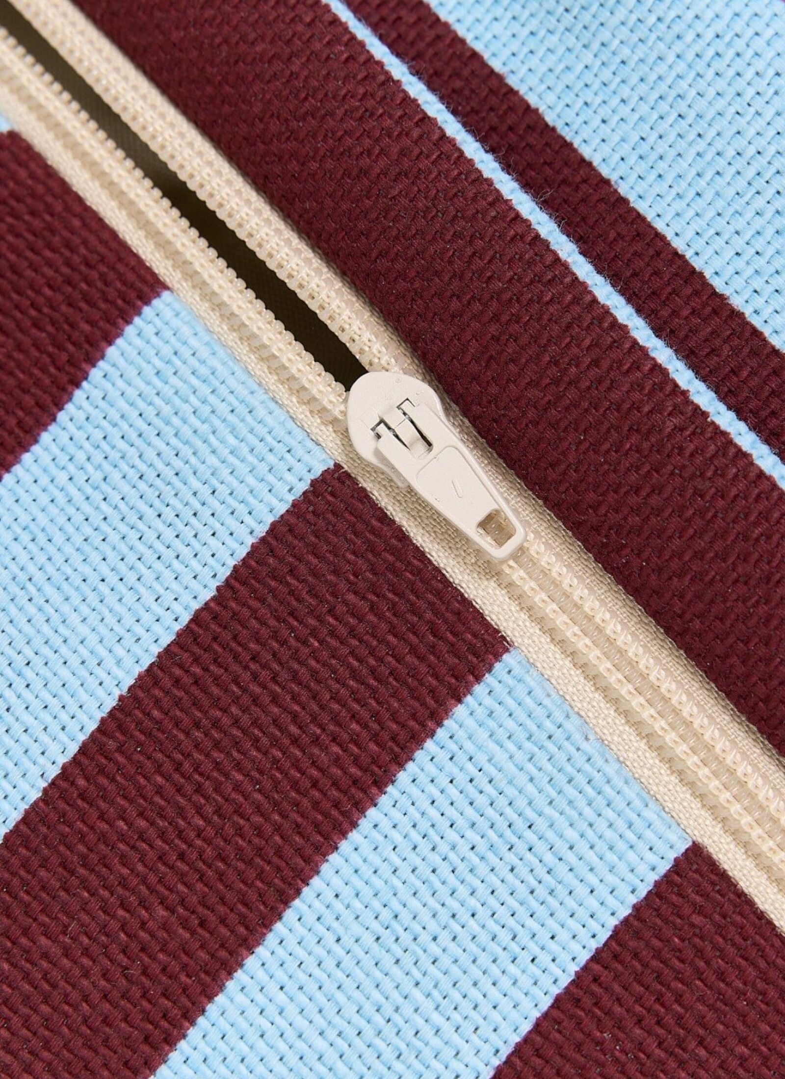 ADULT POUF BURGUNDY BLUE STRIPES