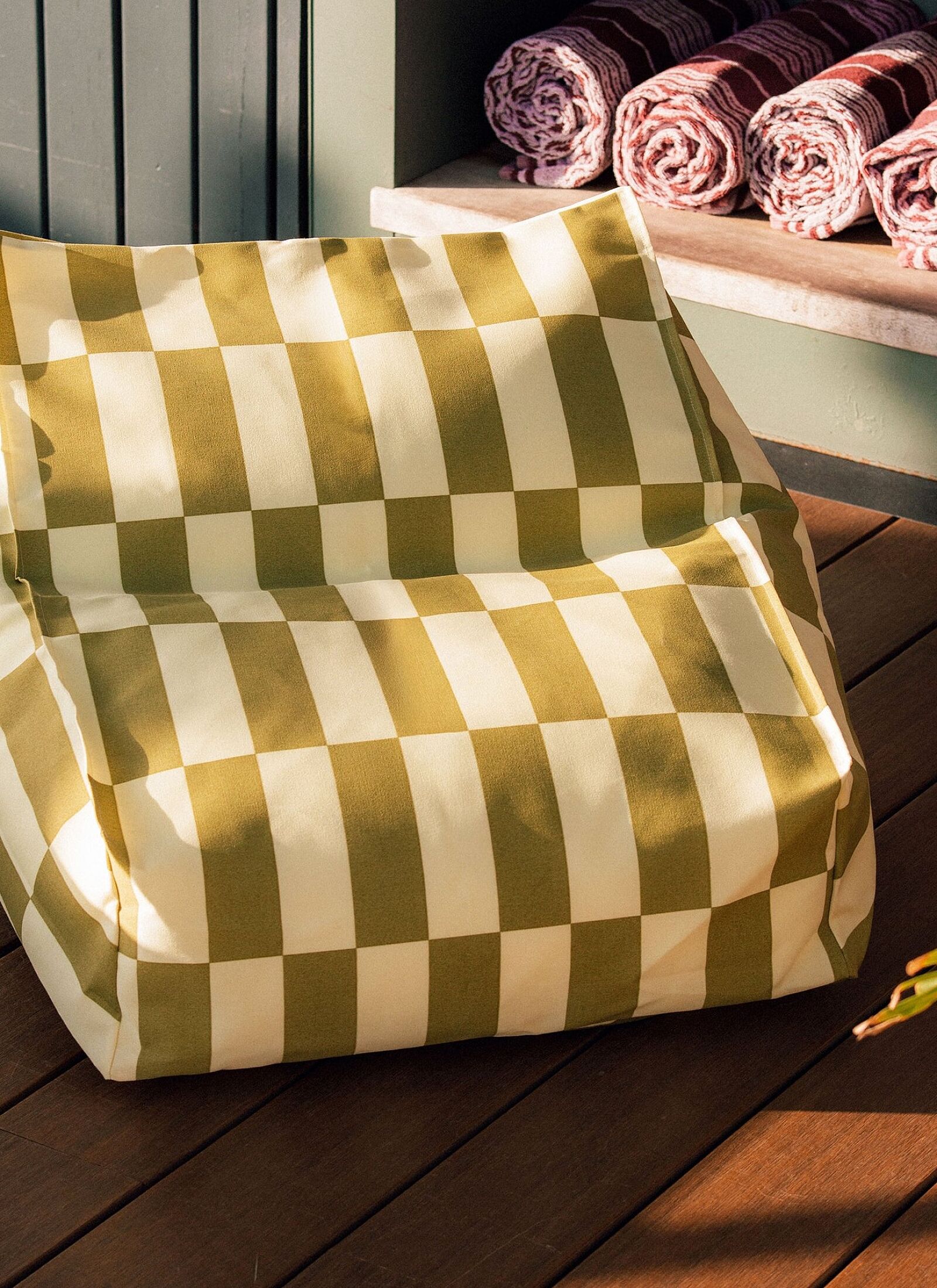CHILDREN'S OUTDOOR POUF ARMCHAIR LIMES TILES