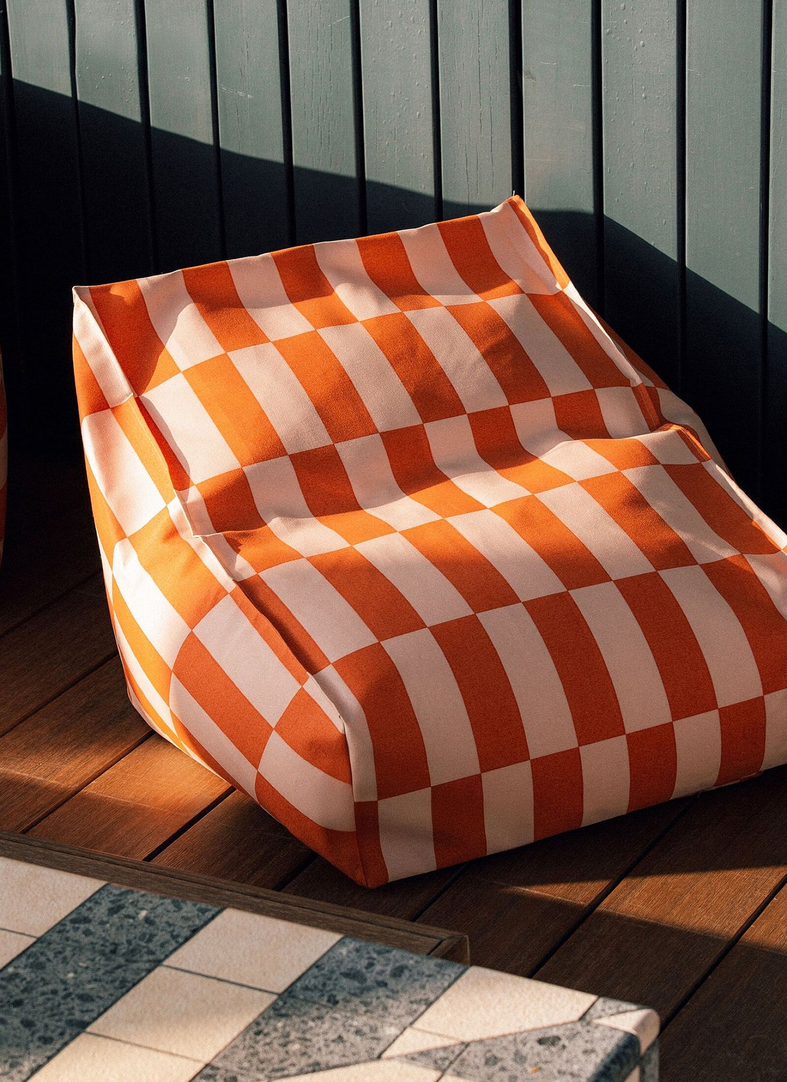 CHILDREN'S OUTDOOR POUF CHAIR TANGERINE TILES