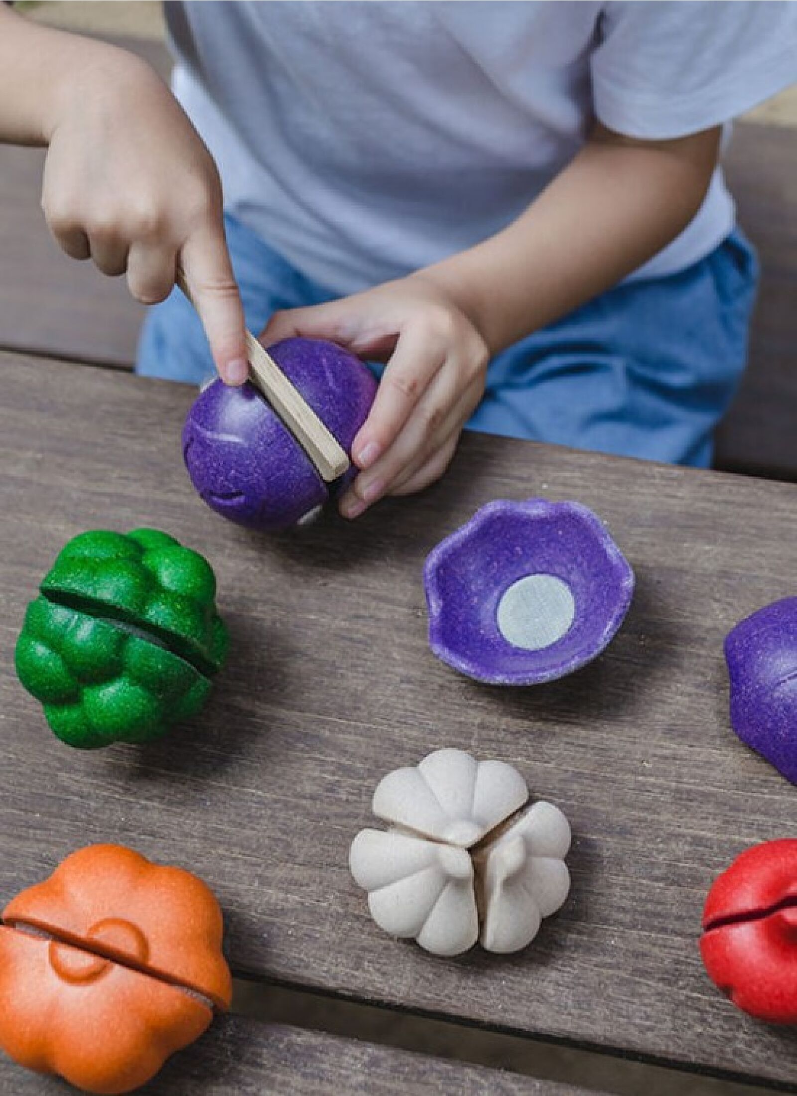 WOODEN VEGGIES SET