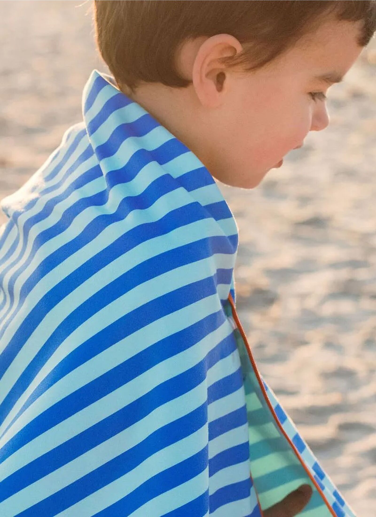 CHILDREN'S BEACH TOWEL ROAD