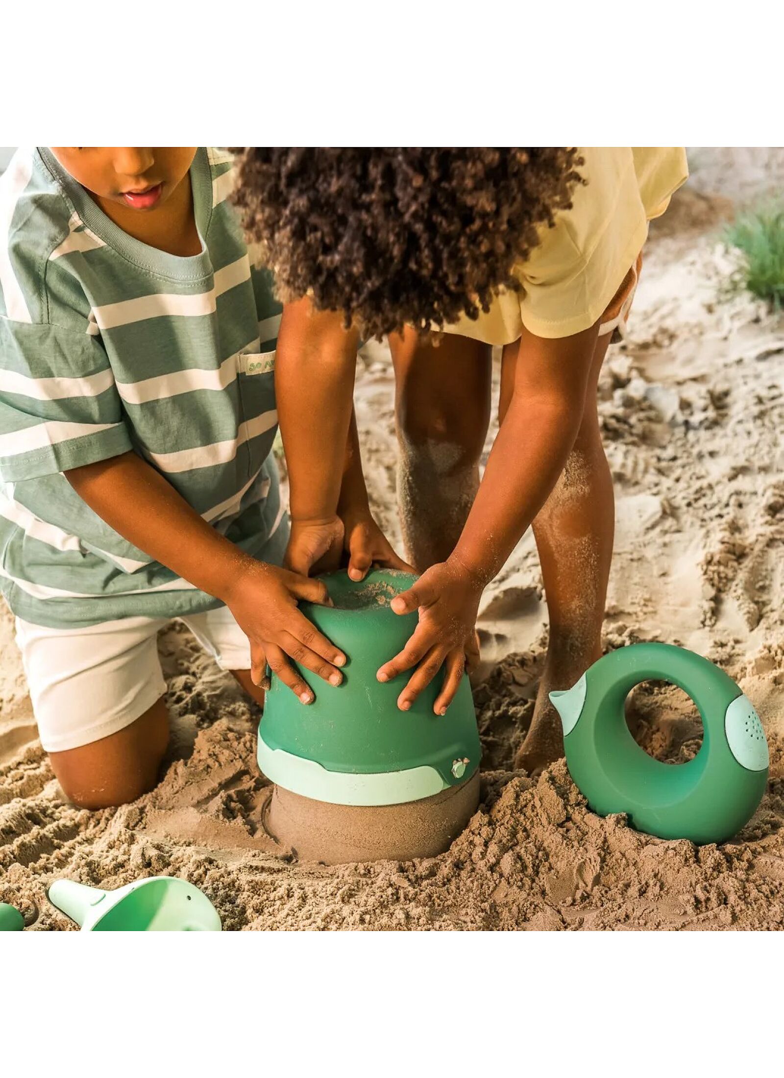 BUCKET BUCKI DARK GREEN YELLOW