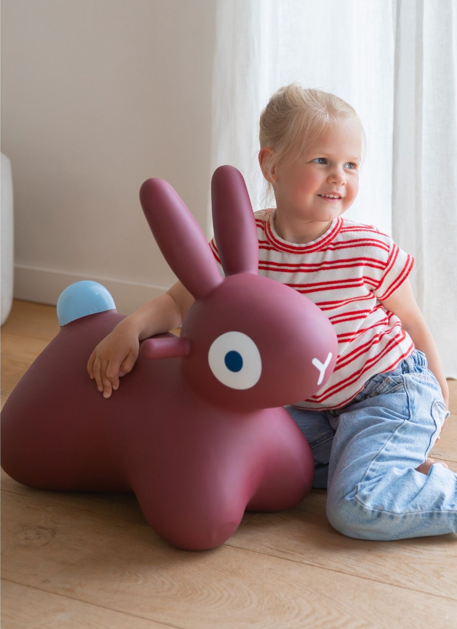 INFLATABLE ANIMAL BUNNY BORDEAUX