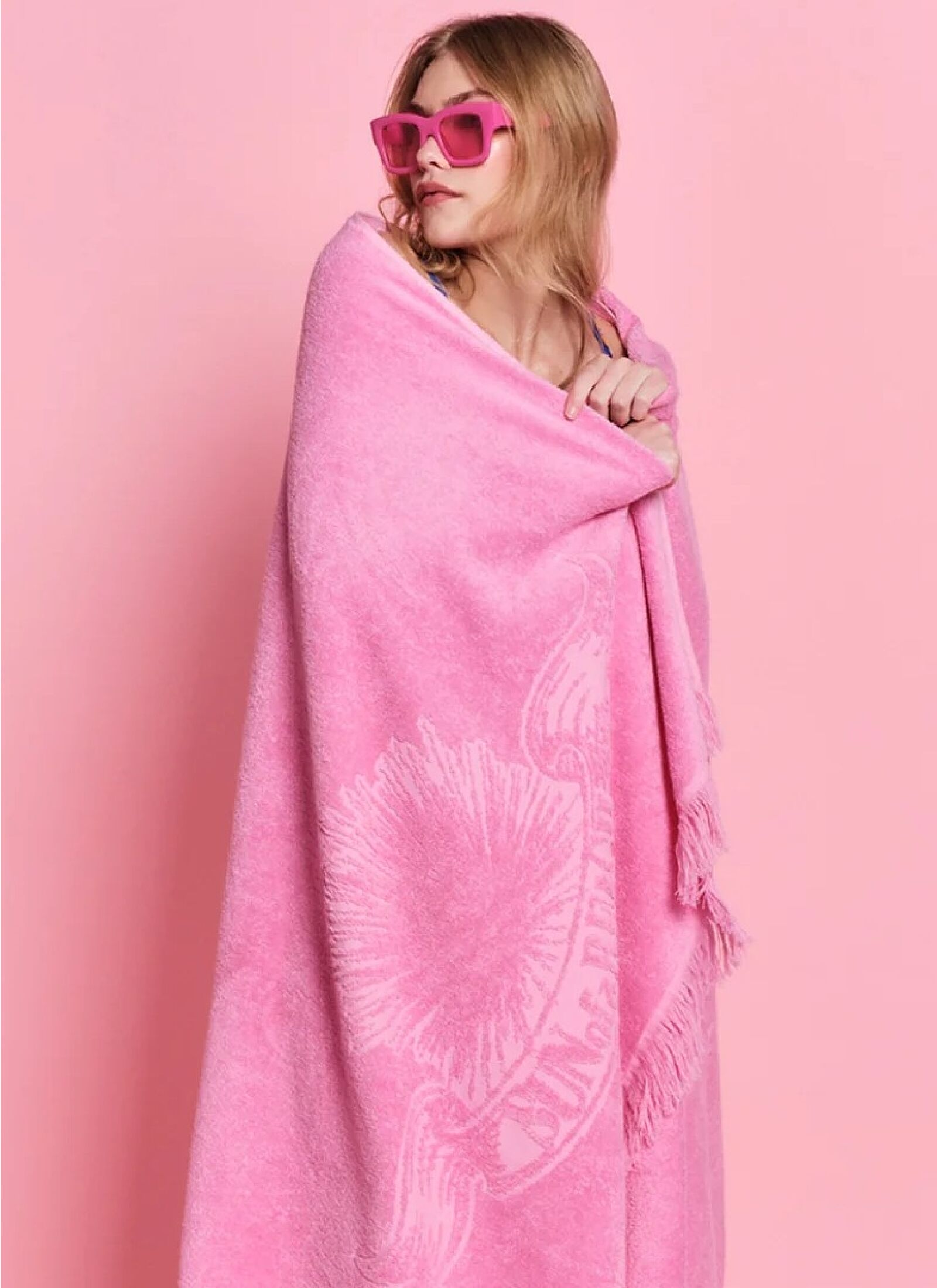 BEACH TOWEL BUBBLEGUM