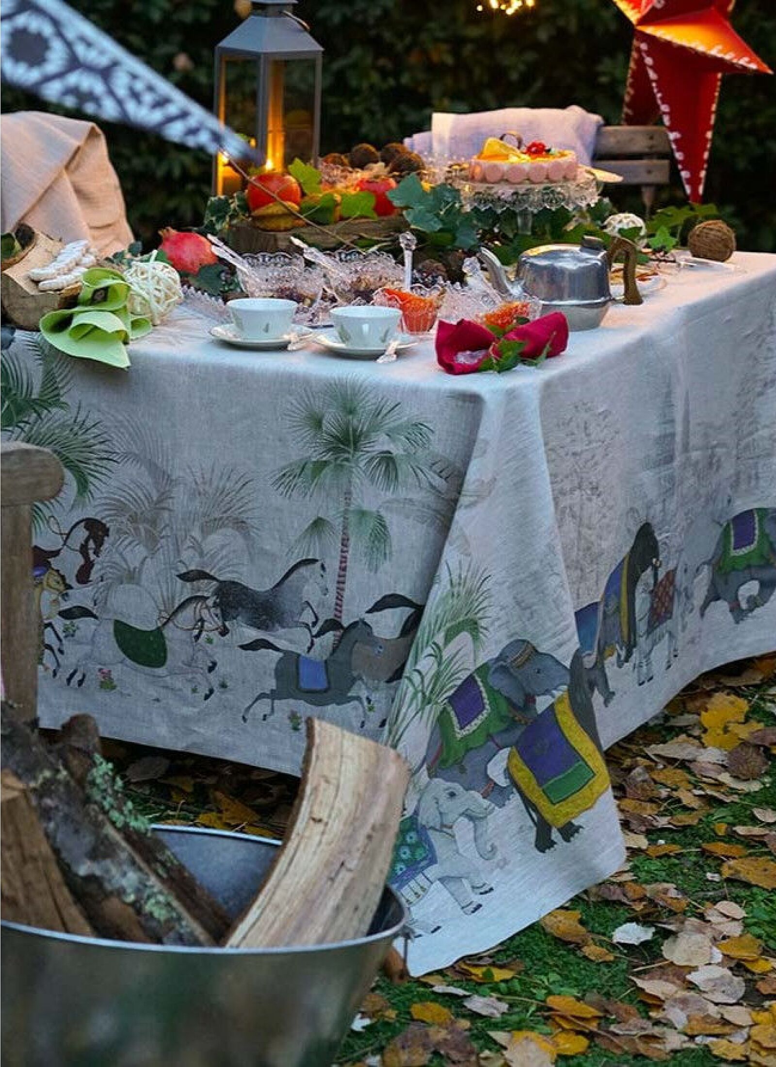 LINEN TABLECLOTH BARNUM