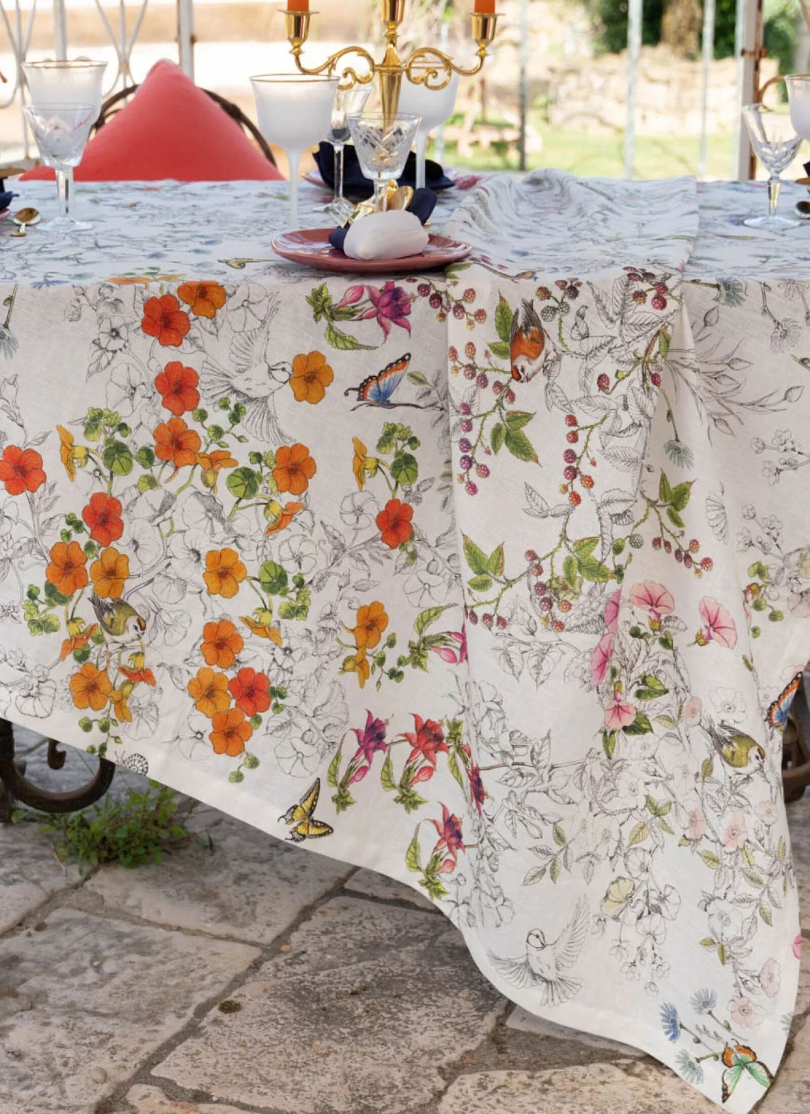 LINEN TABLECLOTH GRAVURE