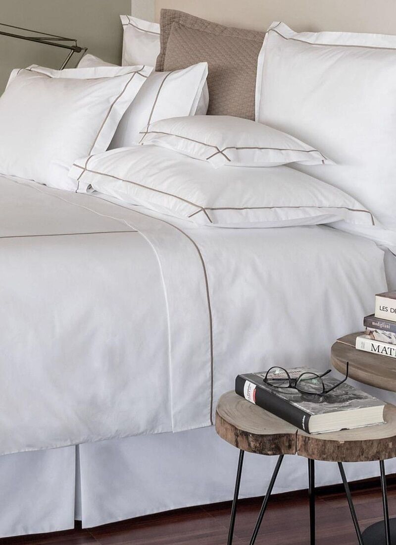 QUEEN SHEET SET CLASSIC WHITE-TAUPE
