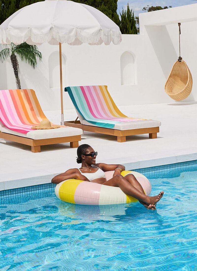 BEACH TOWEL COASTAL CANDY