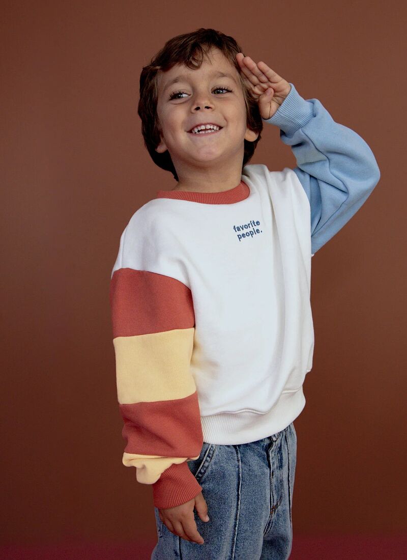 BACKYARD SWEATSHIRT