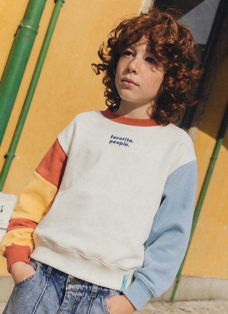 BACKYARD SWEATSHIRT