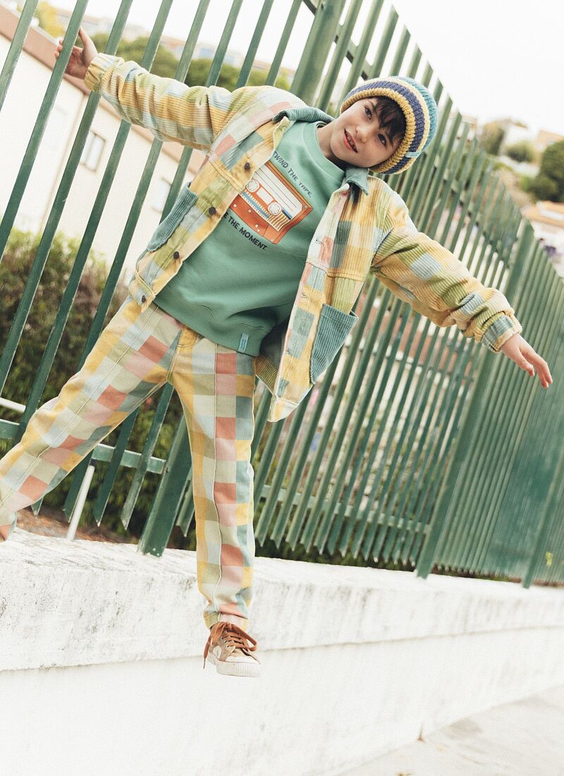 VINYL ROLLER SKATES