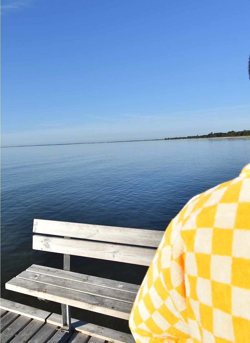 BATHROBE (LARGE/XLARGE) YELLOW