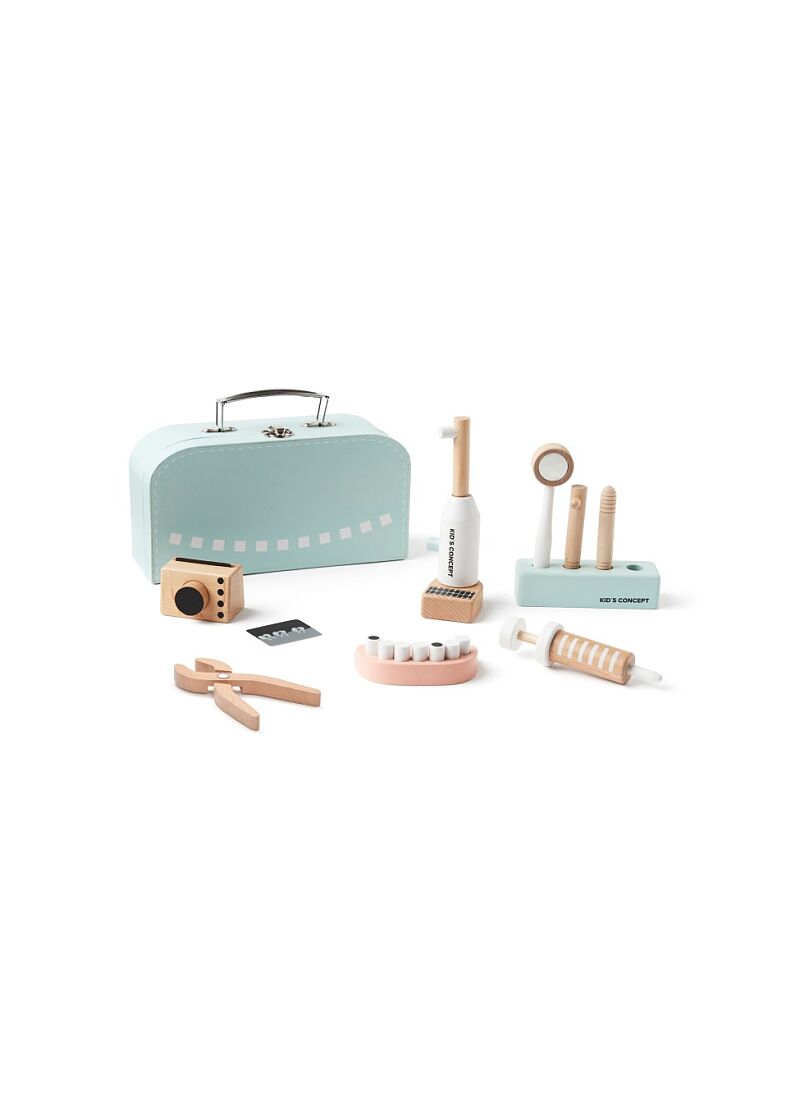 WOODEN DENTIST SET