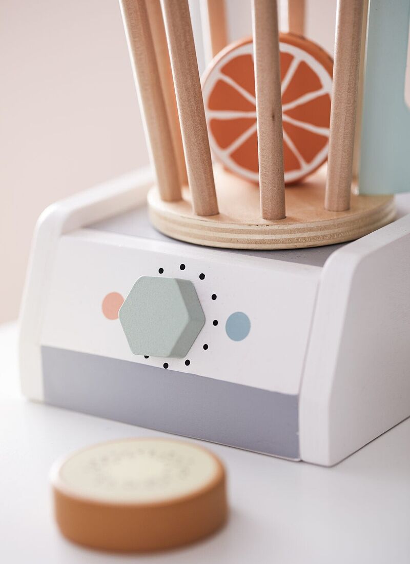 WOODEN BLENDER