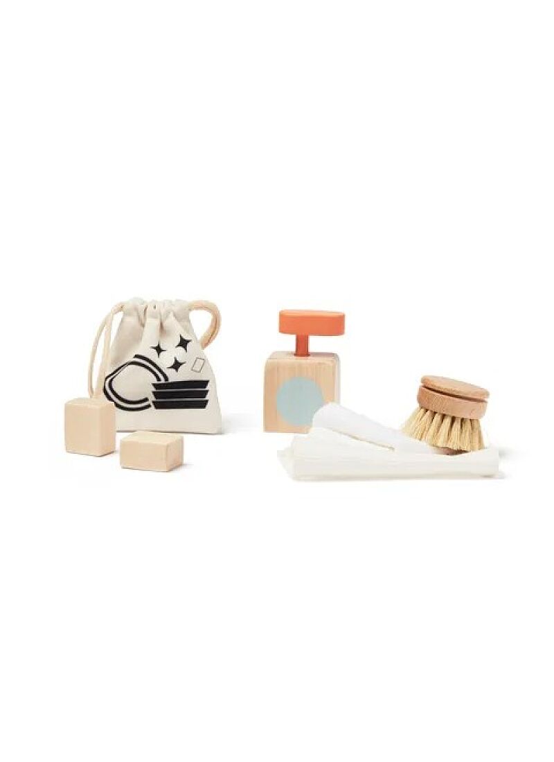 WOODEN TOY KITCHEN WITH DISHWASHER