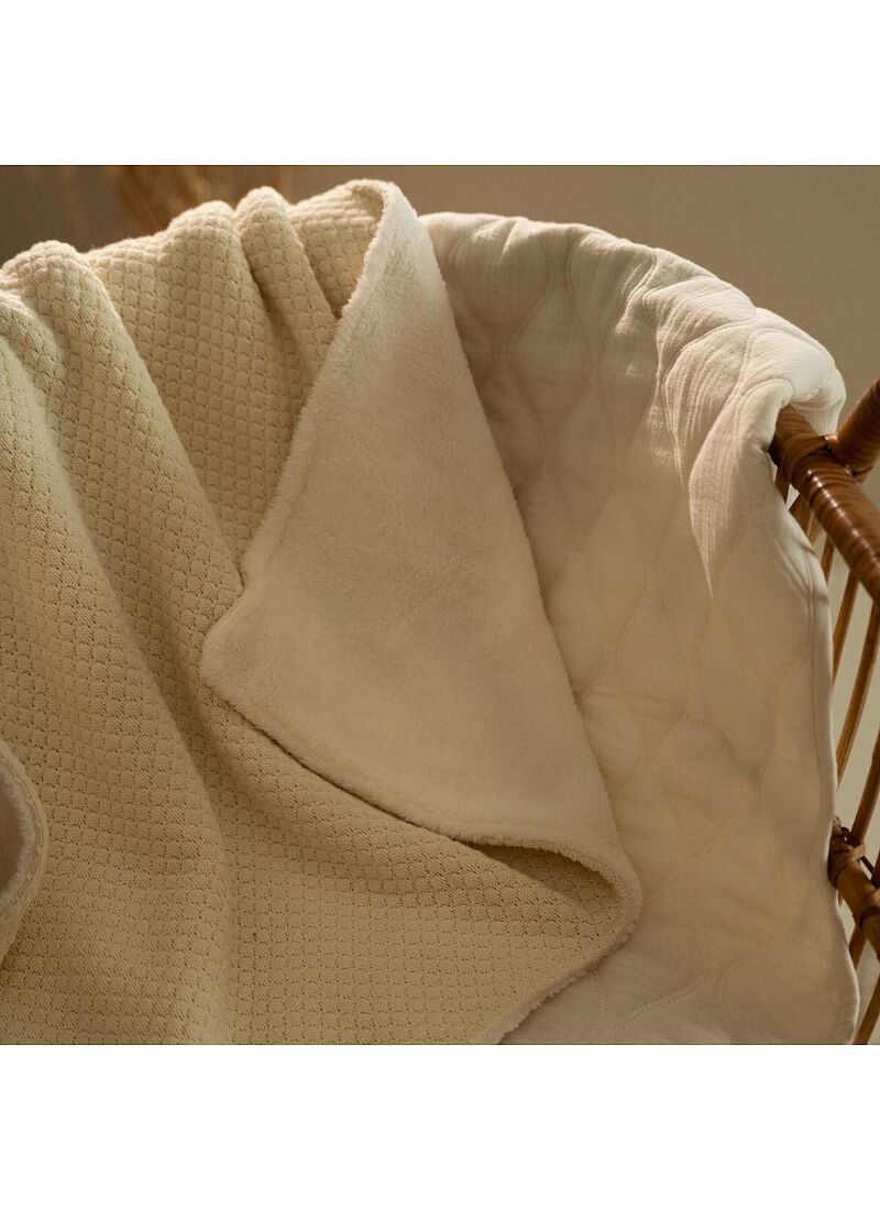 KNITTED CRIB BLANKET (110x140) SOFT WHITE