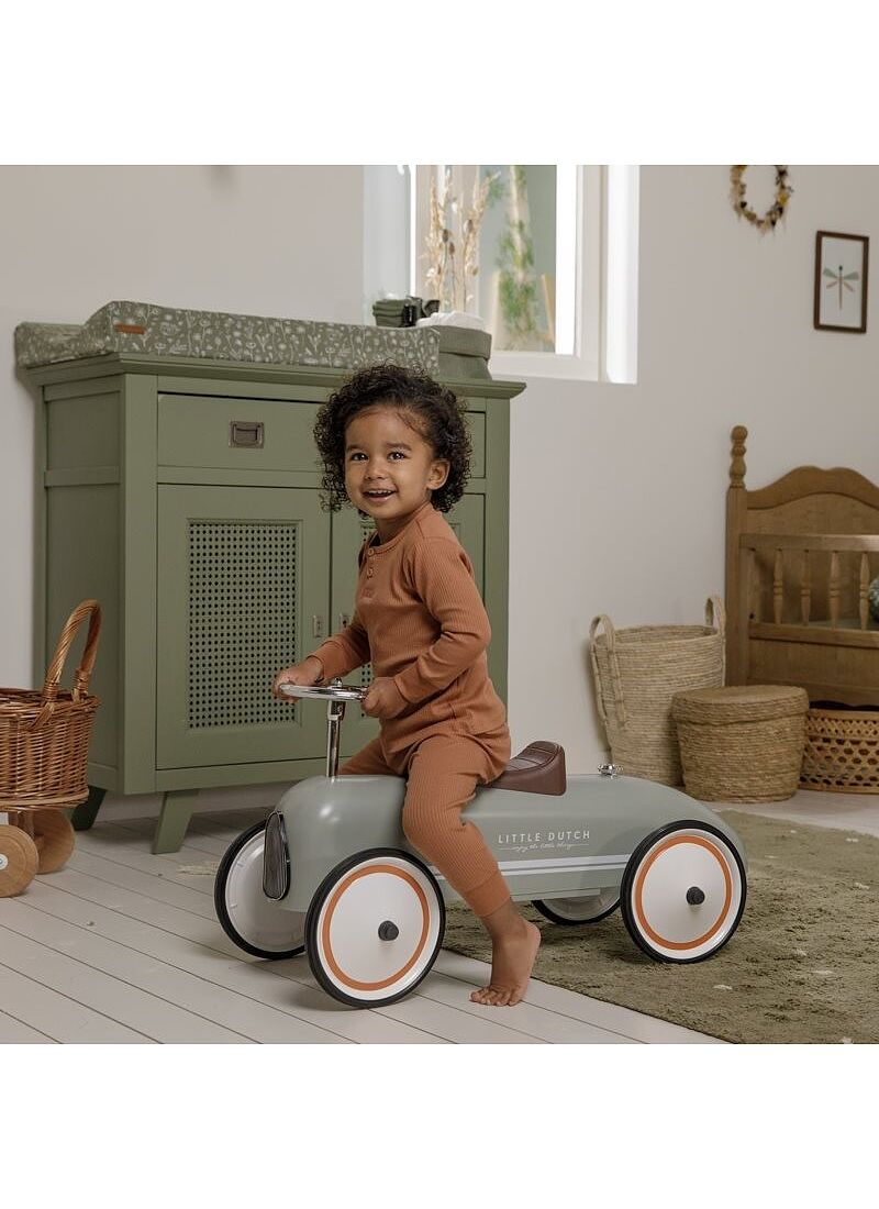 VEHICLE RETRO OLIVE