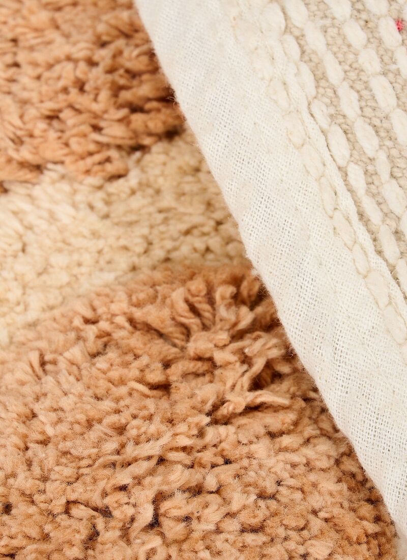 CARPET GIRAFFE (110X110)